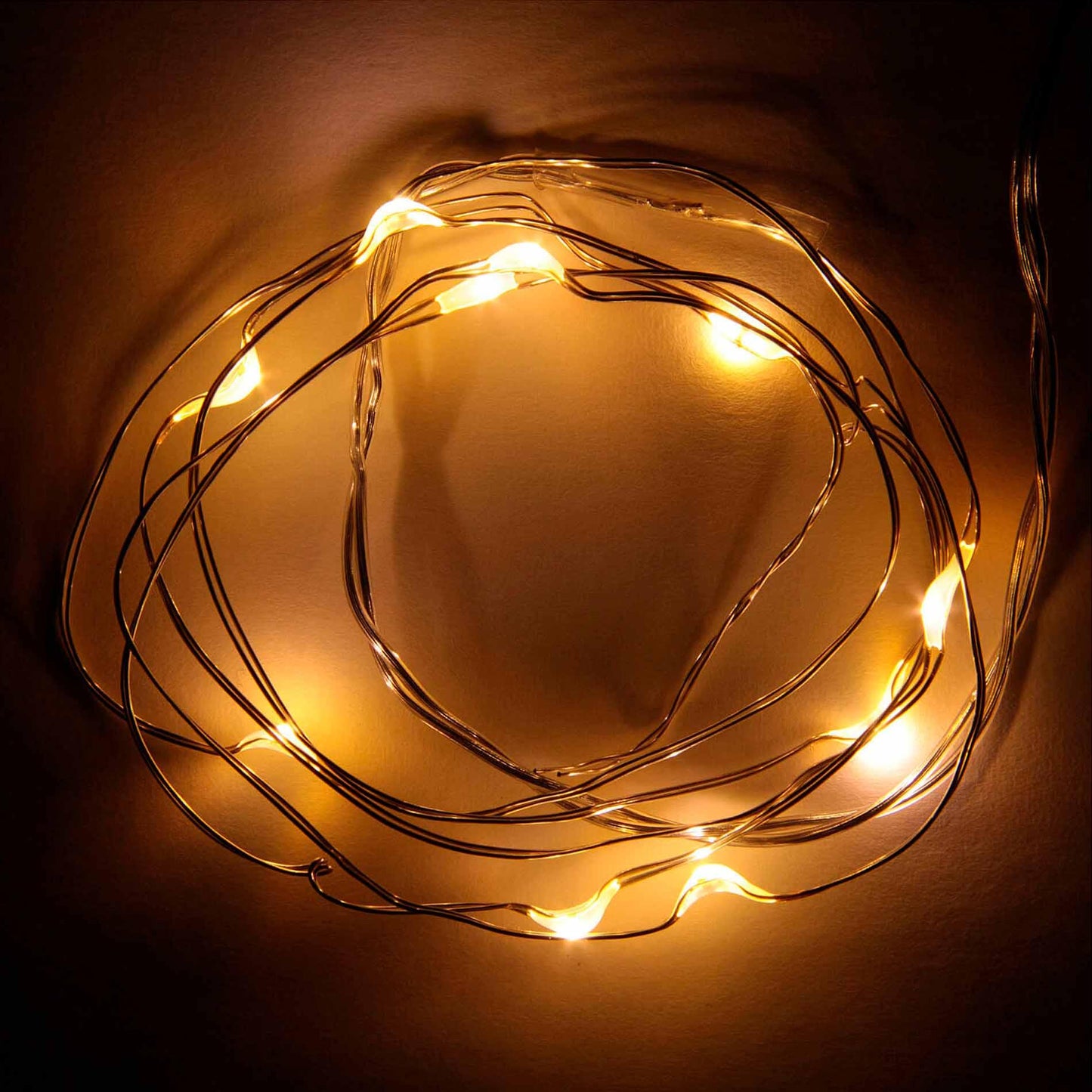 Battery operated string light - 1 meter - Warm white - 20 LED lights - Christmas